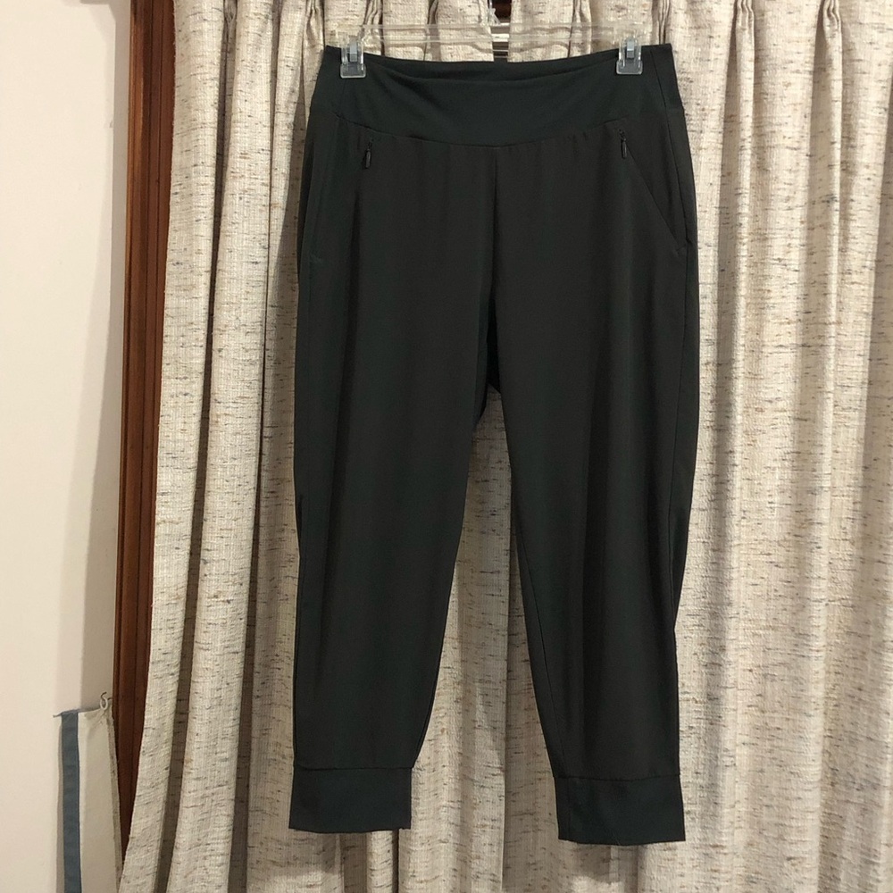 Athleta Soho Cropped Jogger - 12